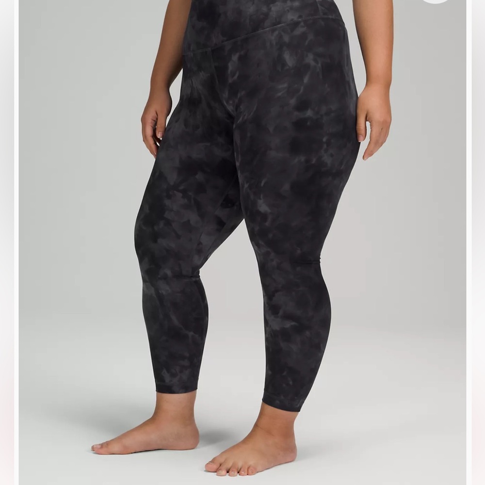 lululemon Align™ High-Rise Size 6 - Picture 4 of 9